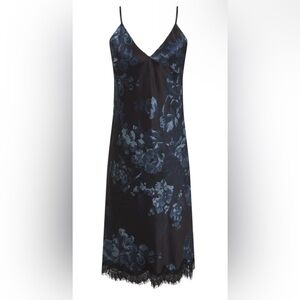 NWT Gold Hawk Chloe Dress in Denim Bloom size Medium